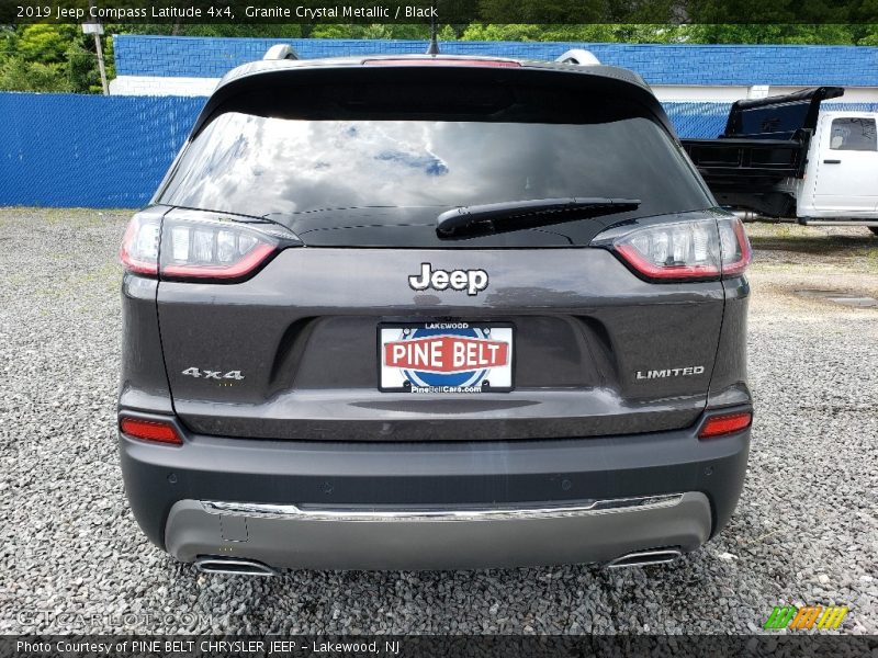 Granite Crystal Metallic / Black 2019 Jeep Compass Latitude 4x4