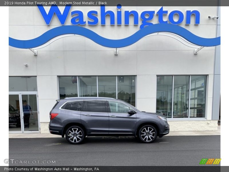 Modern Steel Metallic / Black 2019 Honda Pilot Touring AWD