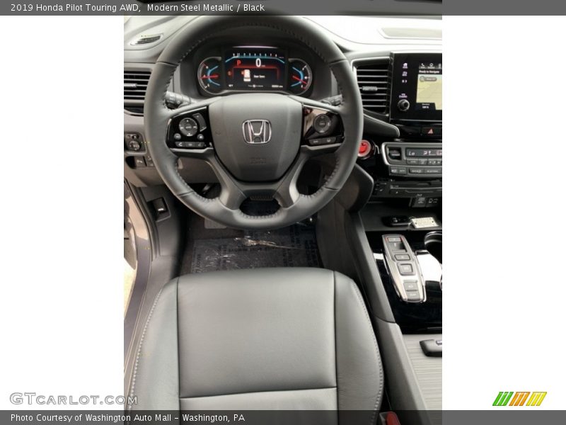 Modern Steel Metallic / Black 2019 Honda Pilot Touring AWD