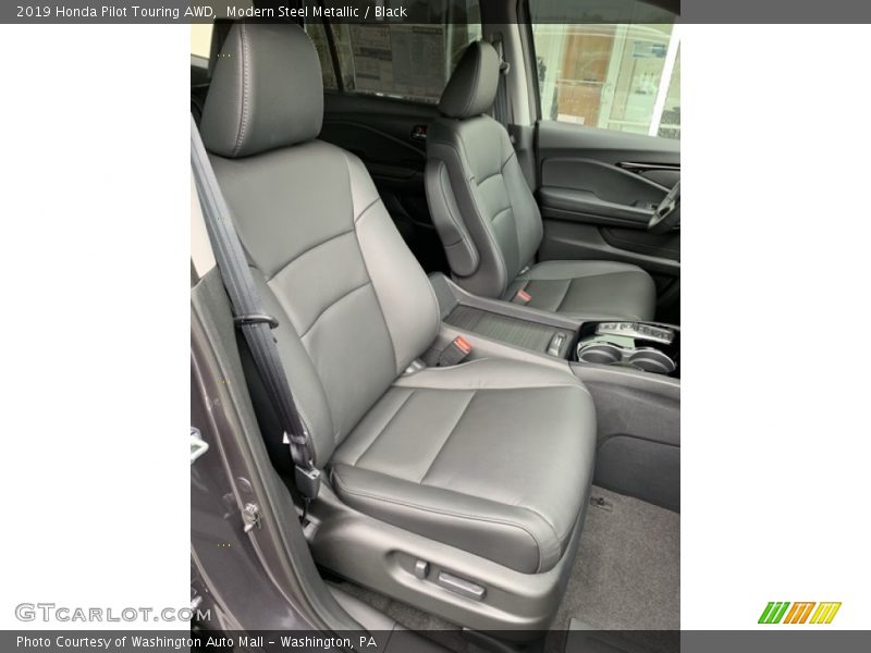 Modern Steel Metallic / Black 2019 Honda Pilot Touring AWD