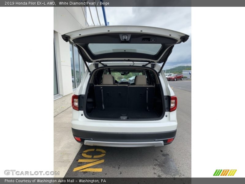 White Diamond Pearl / Beige 2019 Honda Pilot EX-L AWD
