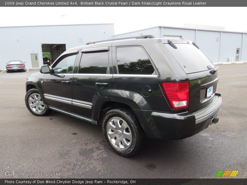 Brilliant Black Crystal Pearl / Dark Khaki/Light Graystone Royal Leather 2009 Jeep Grand Cherokee Limited 4x4