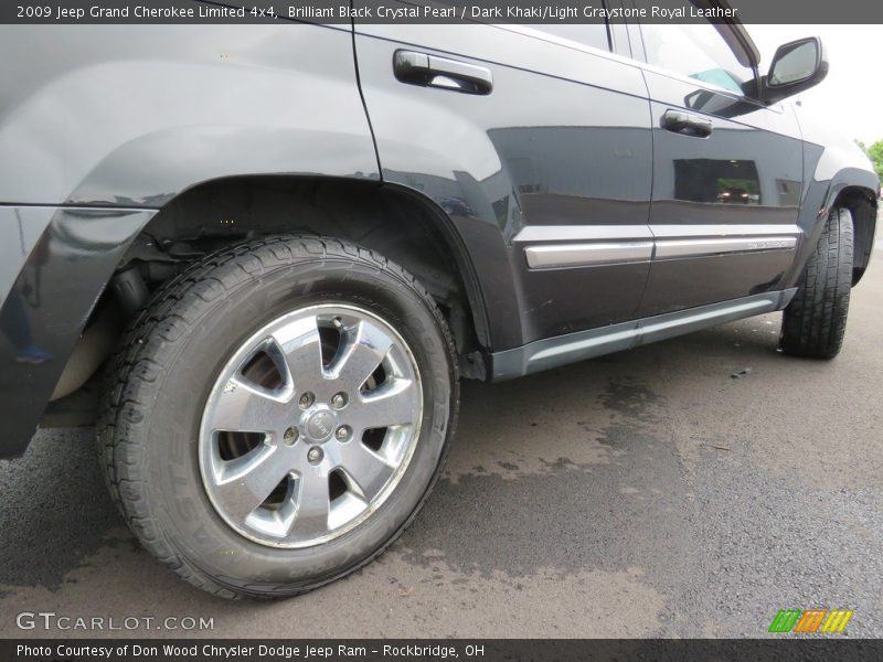 Brilliant Black Crystal Pearl / Dark Khaki/Light Graystone Royal Leather 2009 Jeep Grand Cherokee Limited 4x4