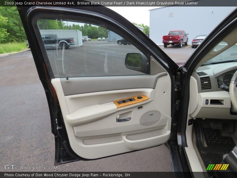 Brilliant Black Crystal Pearl / Dark Khaki/Light Graystone Royal Leather 2009 Jeep Grand Cherokee Limited 4x4