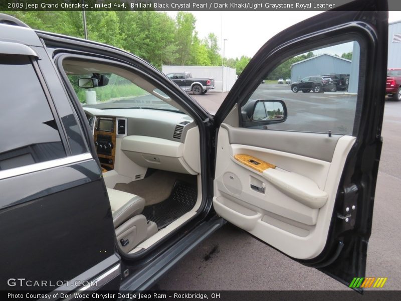 Brilliant Black Crystal Pearl / Dark Khaki/Light Graystone Royal Leather 2009 Jeep Grand Cherokee Limited 4x4