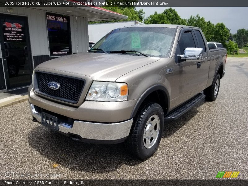 Arizona Beige Metallic / Medium Flint/Dark Flint Grey 2005 Ford F150 XLT SuperCab 4x4