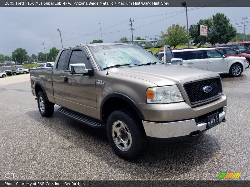 Arizona Beige Metallic / Medium Flint/Dark Flint Grey 2005 Ford F150 XLT SuperCab 4x4