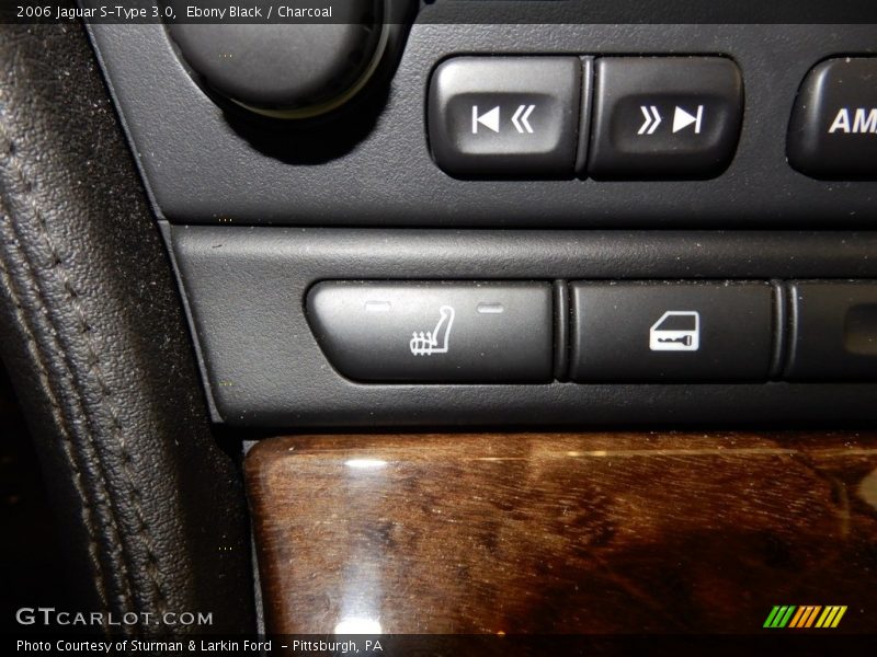 Ebony Black / Charcoal 2006 Jaguar S-Type 3.0
