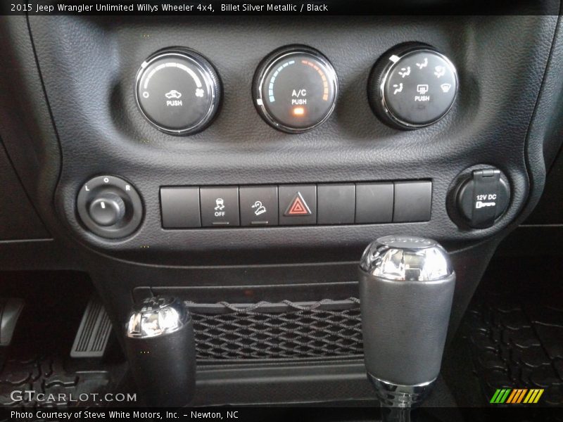 Billet Silver Metallic / Black 2015 Jeep Wrangler Unlimited Willys Wheeler 4x4