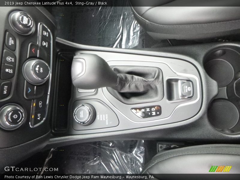 Sting-Gray / Black 2019 Jeep Cherokee Latitude Plus 4x4
