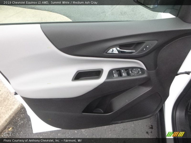 Summit White / Medium Ash Gray 2019 Chevrolet Equinox LS AWD