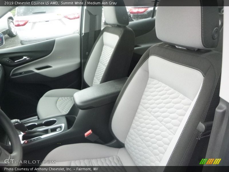 Summit White / Medium Ash Gray 2019 Chevrolet Equinox LS AWD