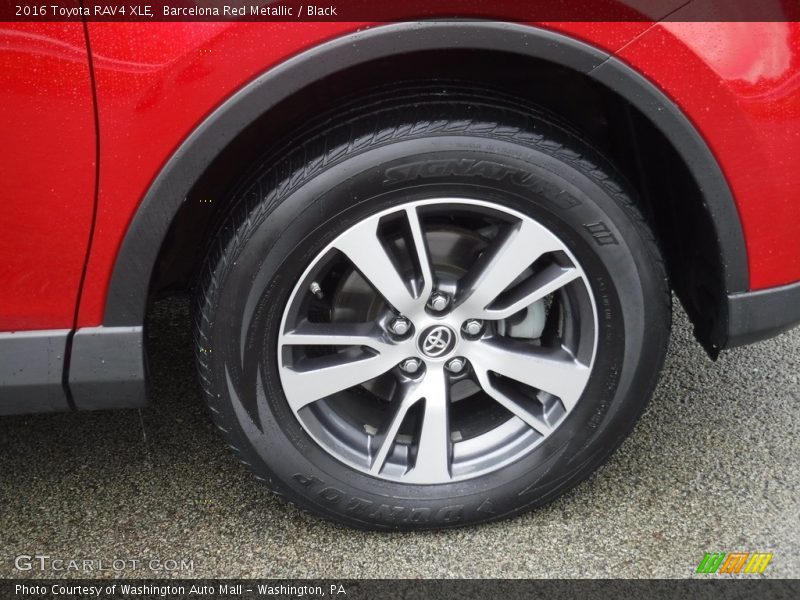 Barcelona Red Metallic / Black 2016 Toyota RAV4 XLE