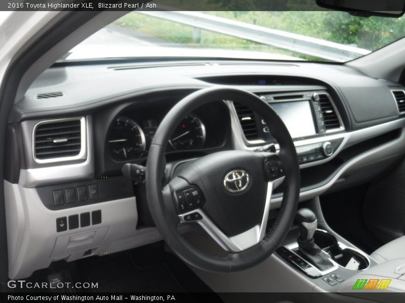Blizzard Pearl / Ash 2016 Toyota Highlander XLE
