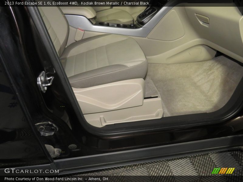 Kodiak Brown Metallic / Charcoal Black 2013 Ford Escape SE 1.6L EcoBoost 4WD