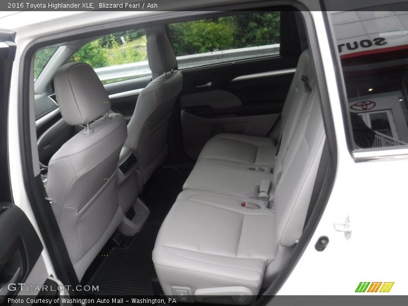 Blizzard Pearl / Ash 2016 Toyota Highlander XLE