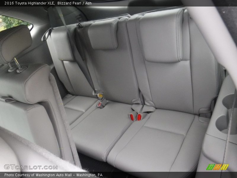 Blizzard Pearl / Ash 2016 Toyota Highlander XLE