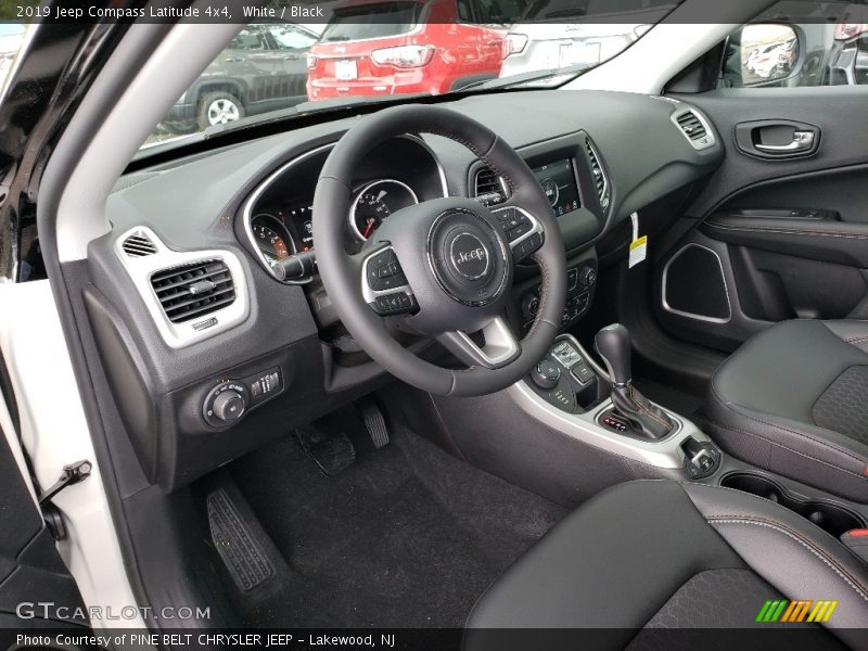 White / Black 2019 Jeep Compass Latitude 4x4