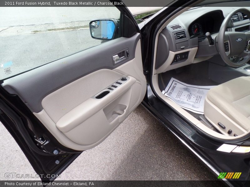 Tuxedo Black Metallic / Charcoal Black 2011 Ford Fusion Hybrid