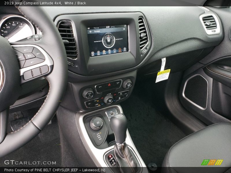 White / Black 2019 Jeep Compass Latitude 4x4