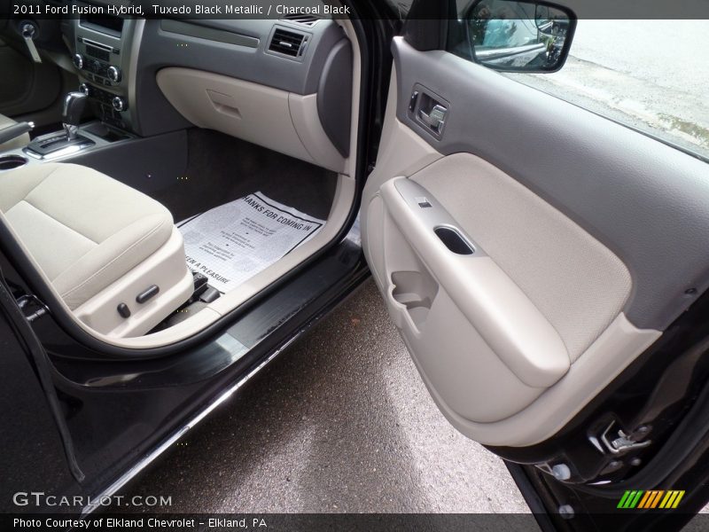 Tuxedo Black Metallic / Charcoal Black 2011 Ford Fusion Hybrid