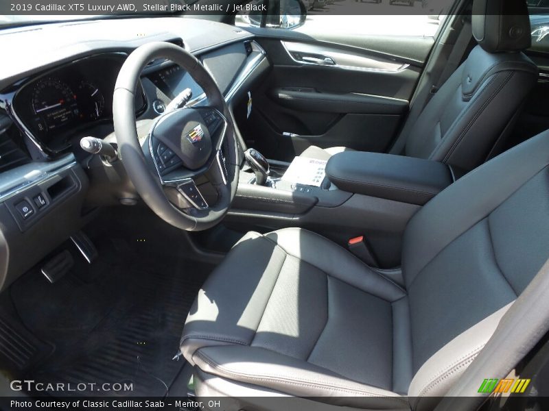 Stellar Black Metallic / Jet Black 2019 Cadillac XT5 Luxury AWD