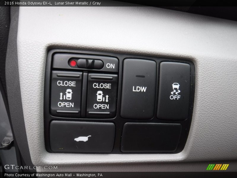 Lunar Silver Metallic / Gray 2016 Honda Odyssey EX-L