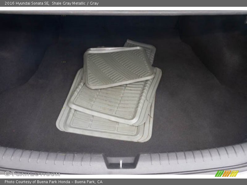 Shale Gray Metallic / Gray 2016 Hyundai Sonata SE