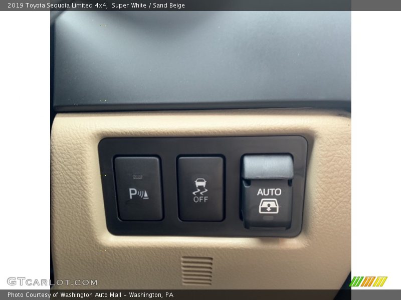 Super White / Sand Beige 2019 Toyota Sequoia Limited 4x4