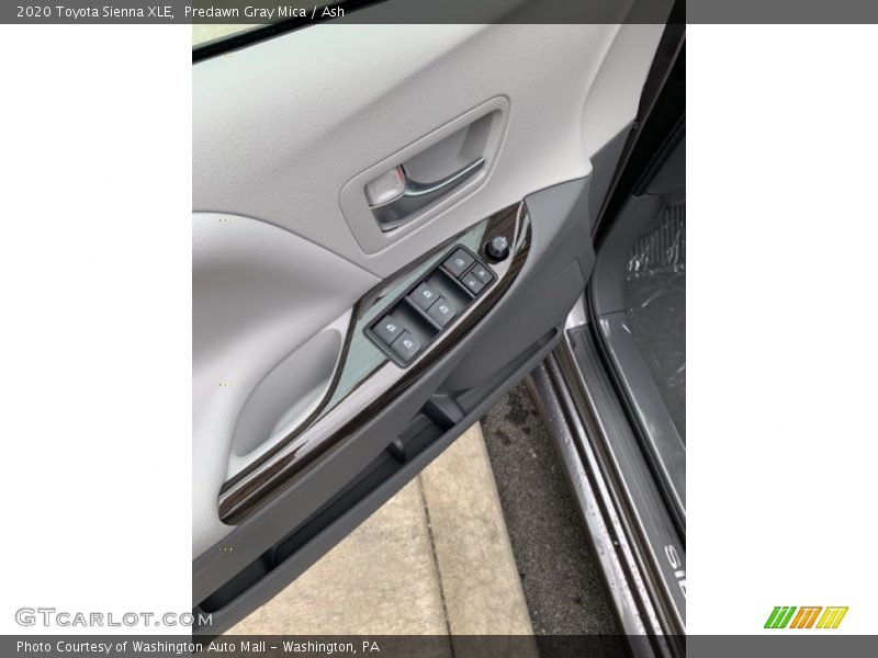 Predawn Gray Mica / Ash 2020 Toyota Sienna XLE