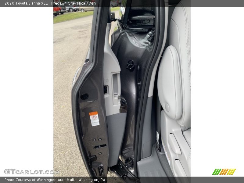 Predawn Gray Mica / Ash 2020 Toyota Sienna XLE