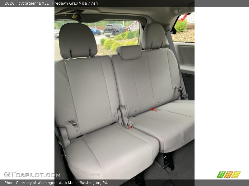 Predawn Gray Mica / Ash 2020 Toyota Sienna XLE