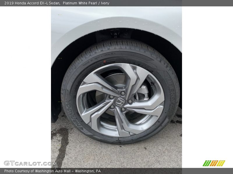 Platinum White Pearl / Ivory 2019 Honda Accord EX-L Sedan