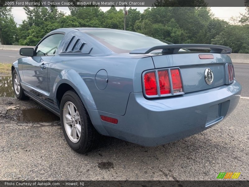 Windveil Blue Metallic / Dark Charcoal 2005 Ford Mustang V6 Deluxe Coupe