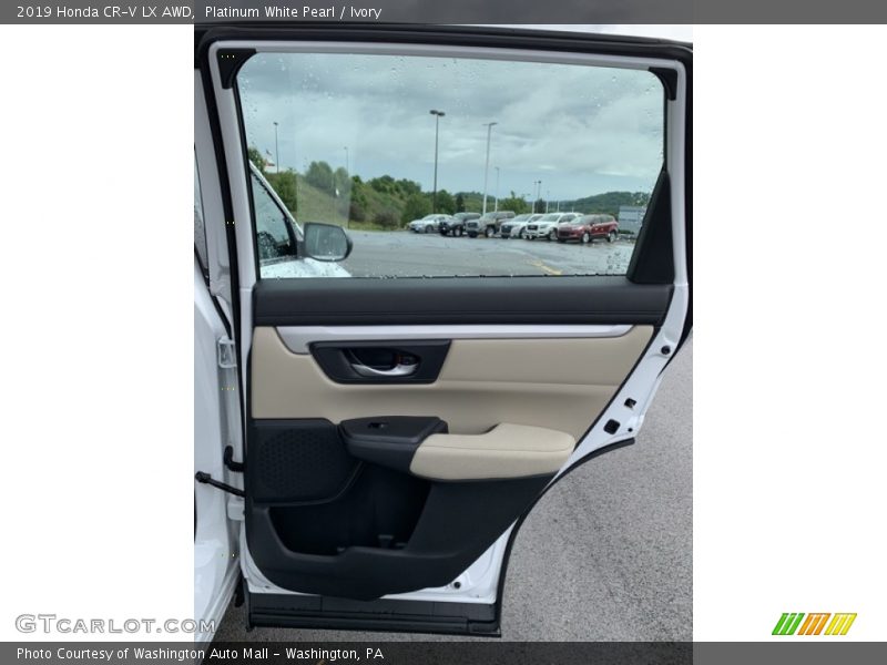 Door Panel of 2019 CR-V LX AWD