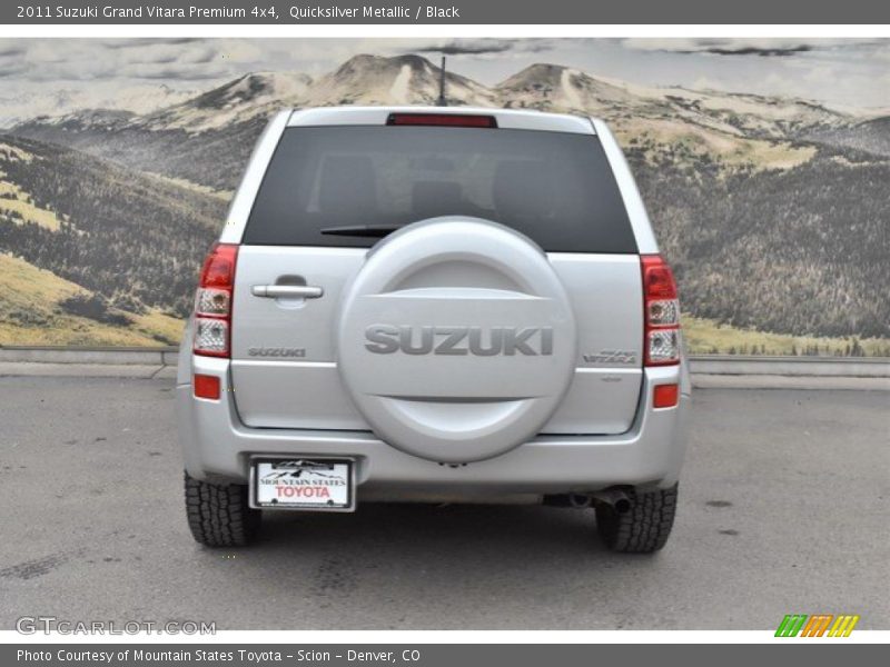 Quicksilver Metallic / Black 2011 Suzuki Grand Vitara Premium 4x4