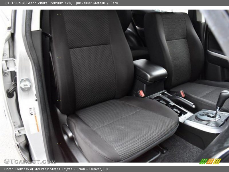 Quicksilver Metallic / Black 2011 Suzuki Grand Vitara Premium 4x4