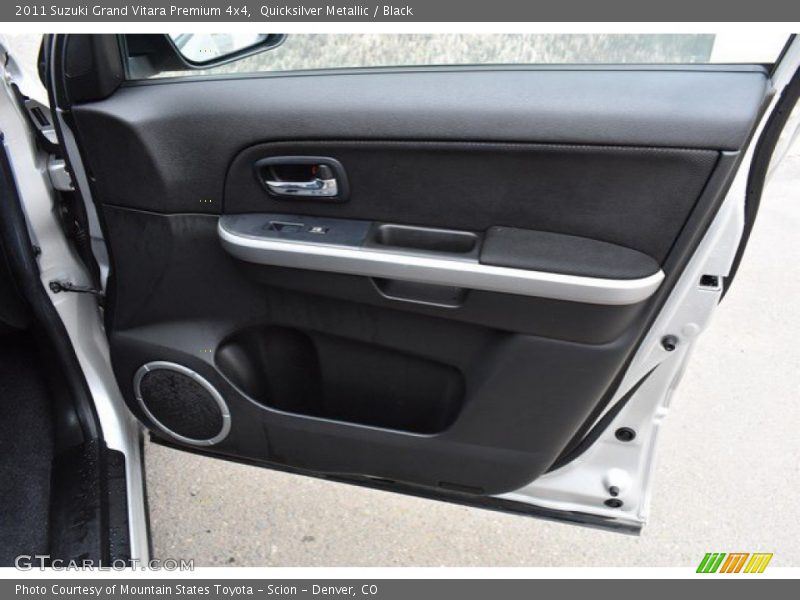 Quicksilver Metallic / Black 2011 Suzuki Grand Vitara Premium 4x4