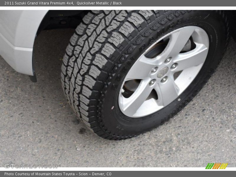 Quicksilver Metallic / Black 2011 Suzuki Grand Vitara Premium 4x4