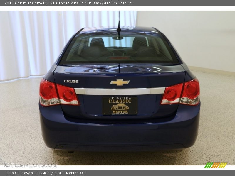 Blue Topaz Metallic / Jet Black/Medium Titanium 2013 Chevrolet Cruze LS