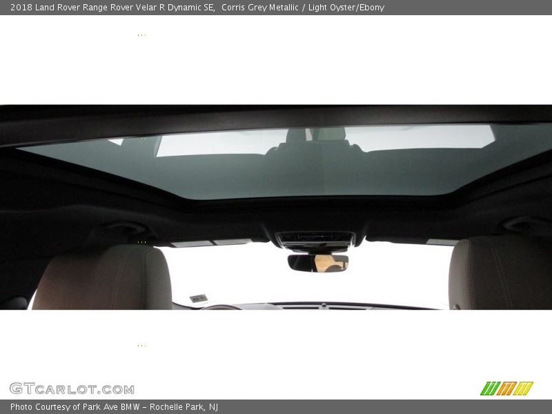 Corris Grey Metallic / Light Oyster/Ebony 2018 Land Rover Range Rover Velar R Dynamic SE