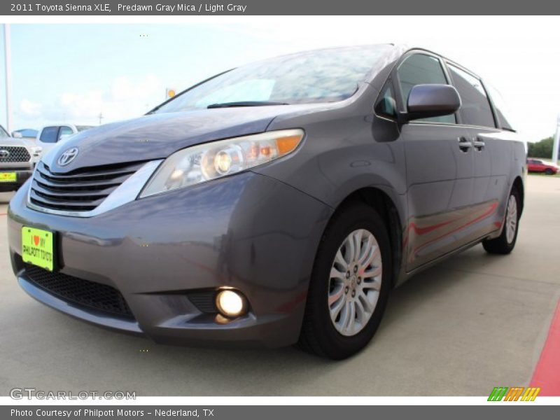 Predawn Gray Mica / Light Gray 2011 Toyota Sienna XLE