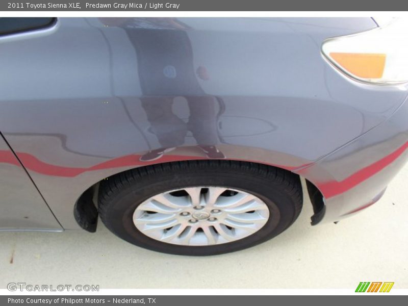 Predawn Gray Mica / Light Gray 2011 Toyota Sienna XLE
