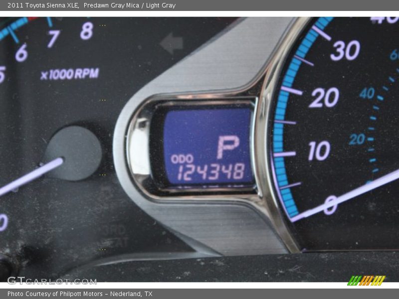 Predawn Gray Mica / Light Gray 2011 Toyota Sienna XLE