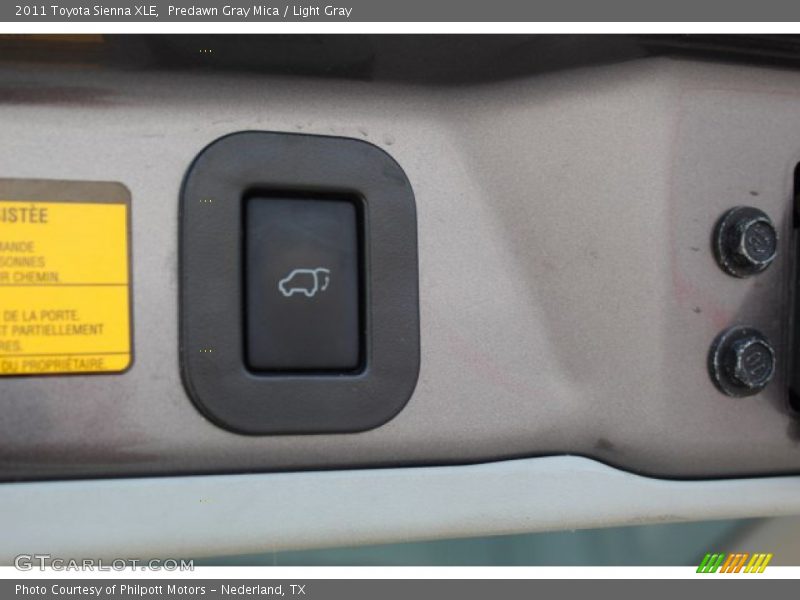 Predawn Gray Mica / Light Gray 2011 Toyota Sienna XLE