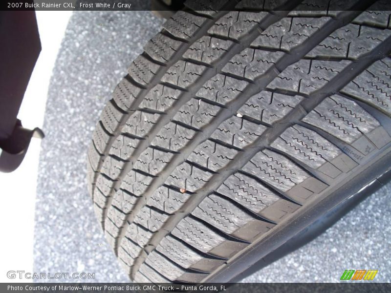 Frost White / Gray 2007 Buick Rainier CXL