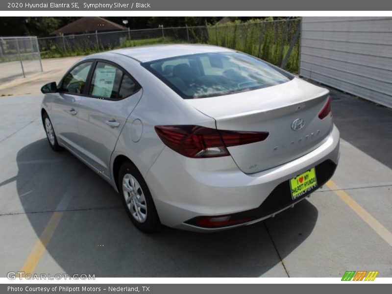 Symphony Silver / Black 2020 Hyundai Elantra SE