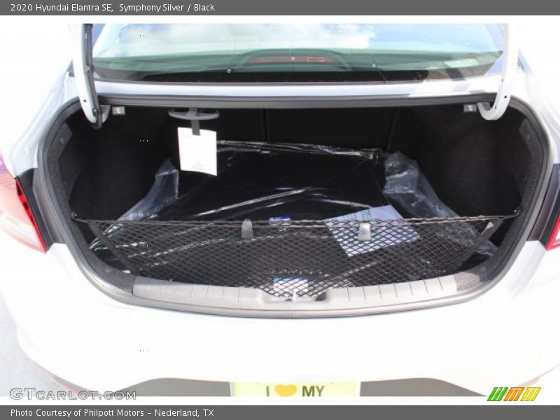 Symphony Silver / Black 2020 Hyundai Elantra SE