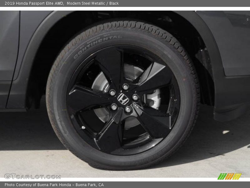Modern Steel Metallic / Black 2019 Honda Passport Elite AWD