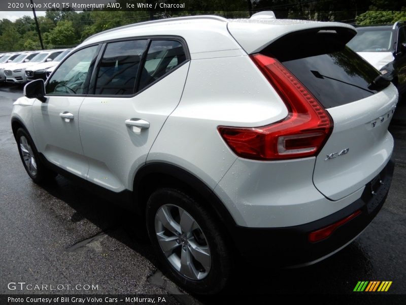 Ice White / Charcoal 2020 Volvo XC40 T5 Momentum AWD